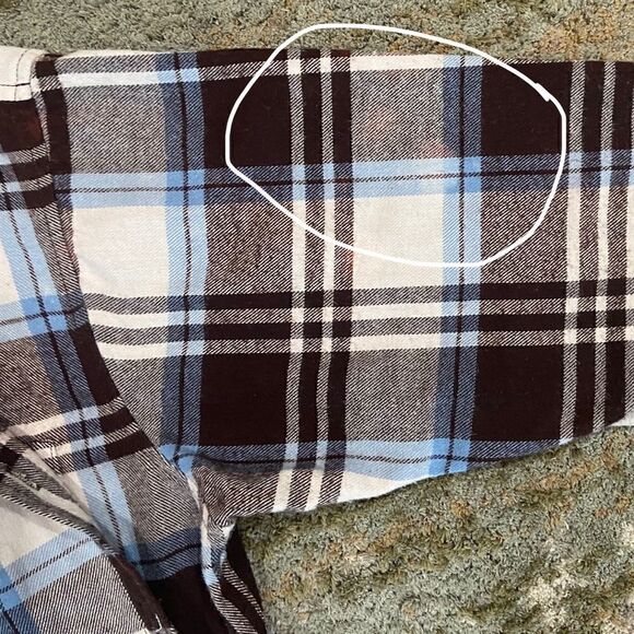 91. Mens size L Burnside long sleeve button down gently used - Picture 11 of 11